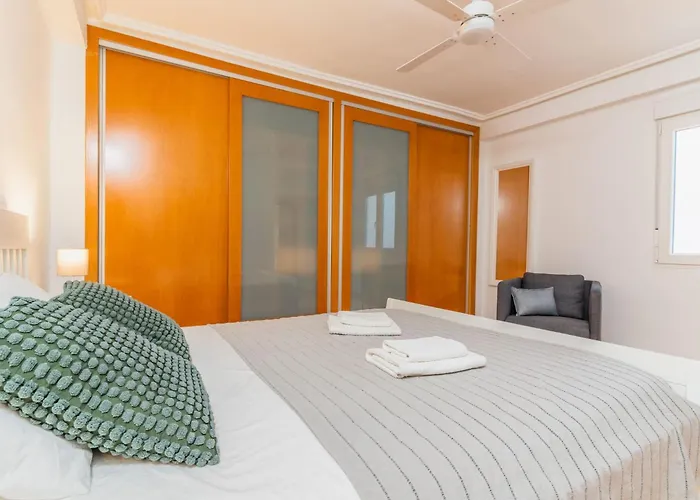 Apartamento Invalencia Negrito Flat 3 Bdrm & 2 Wc Center *