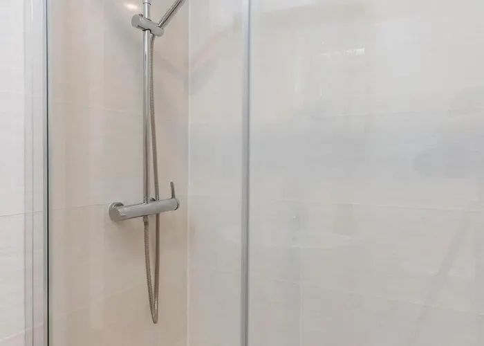 Invalencia Negrito Flat 3 Bdrm & 2 Wc Center * Valencia